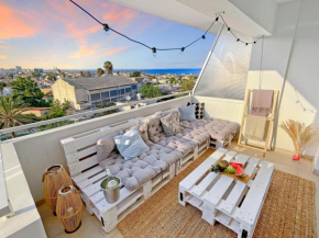 2BR SEAVIEW Apt in prime location 1 min from sea